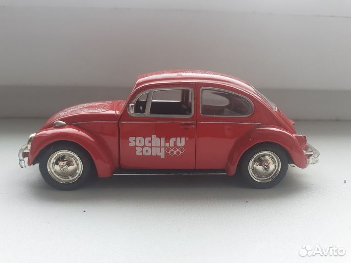 Volkswagen Beetle Sochi 2014, red