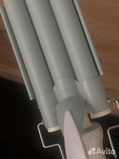 Стайлер для завивки волос. Тройная плойка