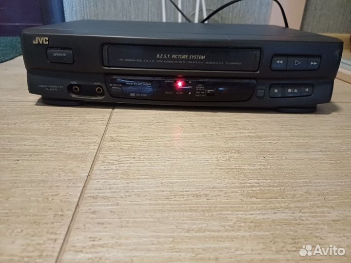 Видеомагнитофон JVC HR-P125E