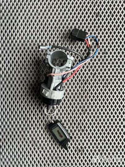 Замок зажигания Ваз Лада Приора хэтчбек 21126 2010