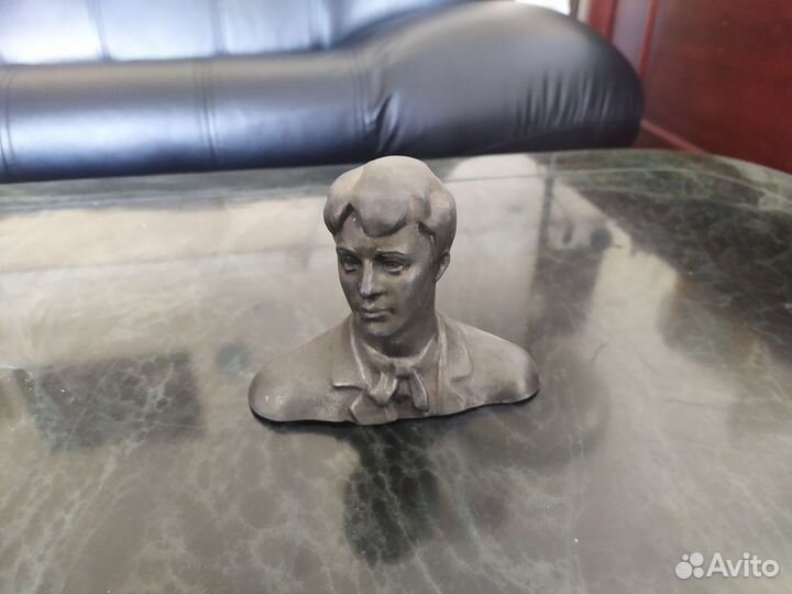 Бюст Есенина (СССР, силумин, высота 10.5)