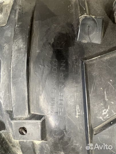 Honda civic 4д подкрылок передний