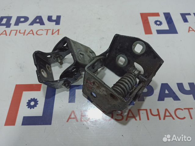 Петли двери задней правой Cadillac Escalade III