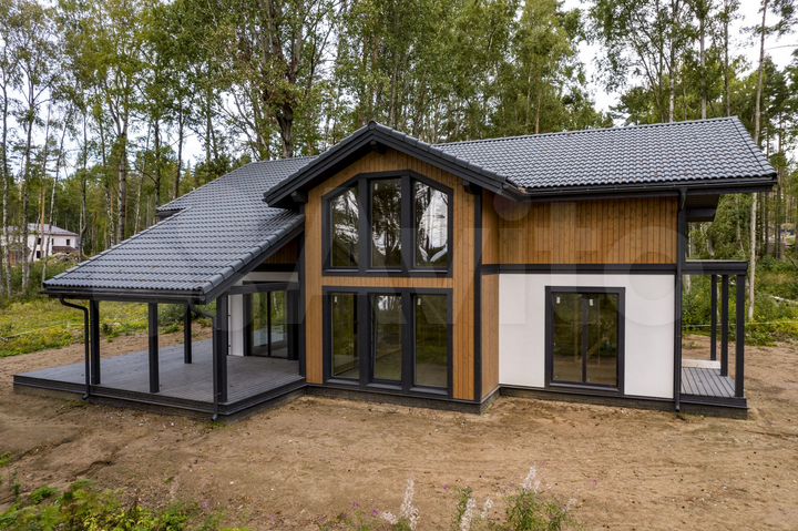 Дом 257 м² на участке 15 сот.