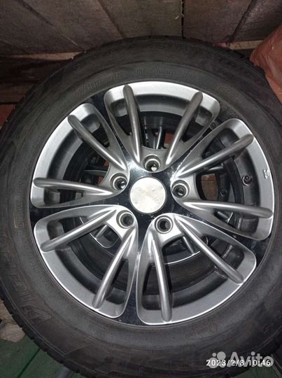 Viatti Strada Asimmetrico V-130 195/65 R15 130V