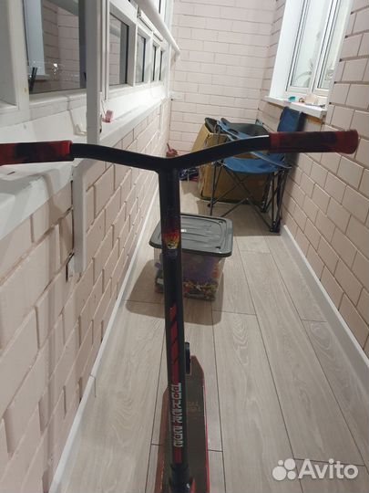 Самокат трюковой