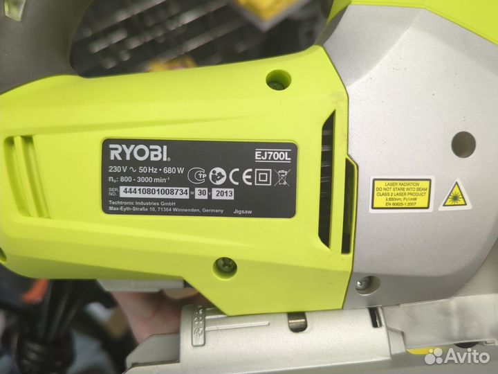 Лобзик Ryobi EJ700L с коробкой