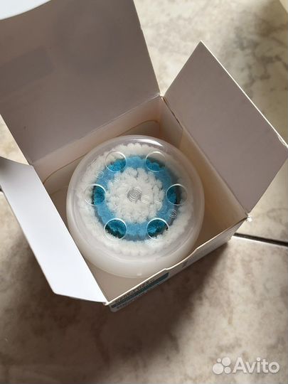 Щеточка для очищения лица Clarisonic Mia 2