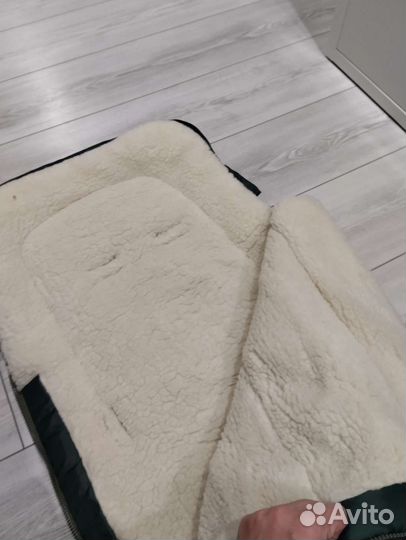 Зимний меховой конверт в коляску