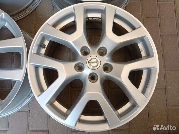 Литьё оригинал Nissan r-18 (5x114,3) 4 шт
