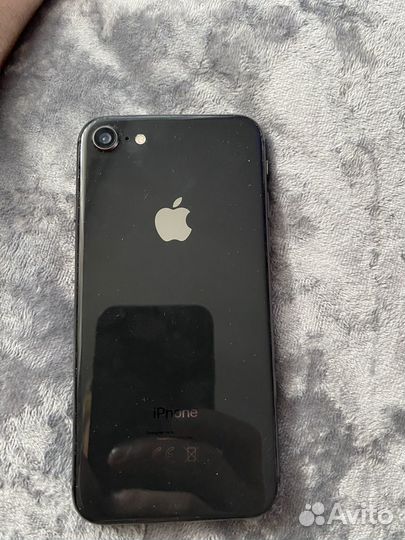 iPhone 8, 64 ГБ