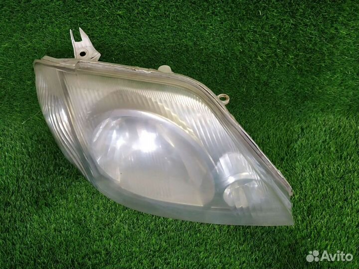 Фара правая Toyota Corolla