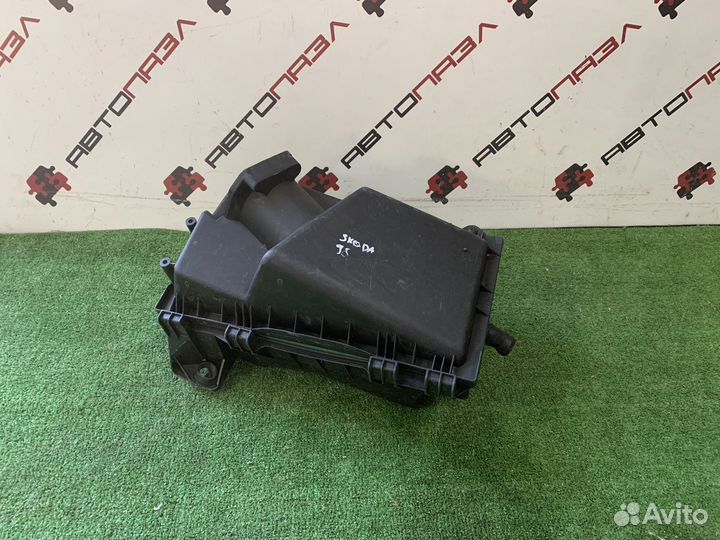 Корпус воздушного фильтра Skoda octavia tour a4