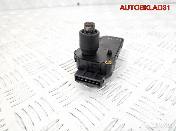 Регулятор холостого хода VW Passat B4 0132008601
