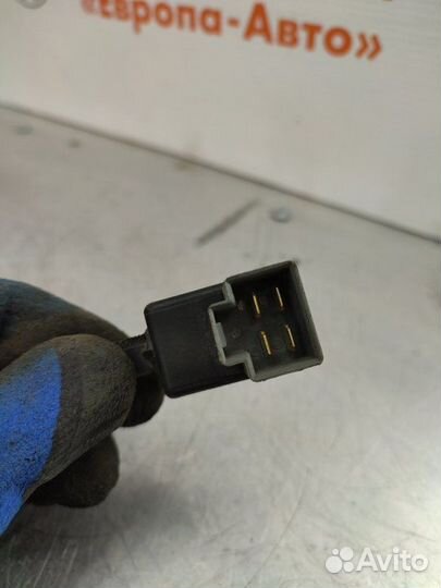 Датчик включения стопсигнала Hyundai Santa Fe Dm