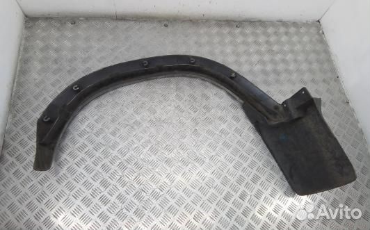 Молдинг крыла заднего правого nissan navara D22 (9