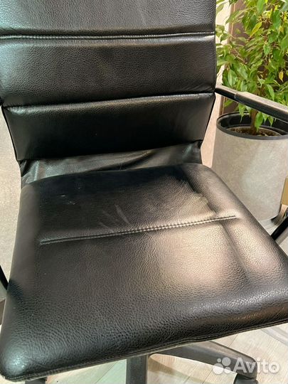 Компьютерное кресло