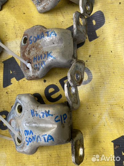 Петли двери Hyundai Sonata