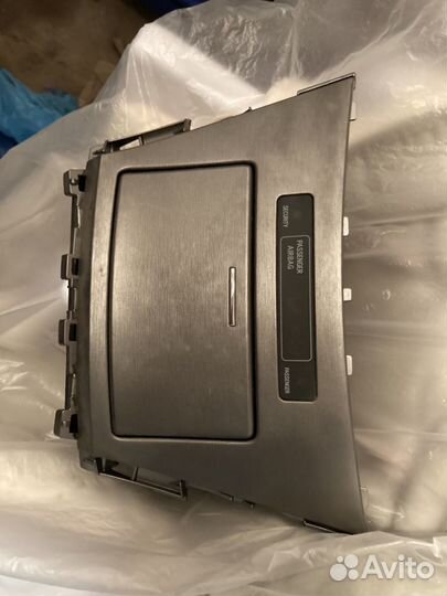 Пепельница передней панели Toyota Avensis, 2011-20