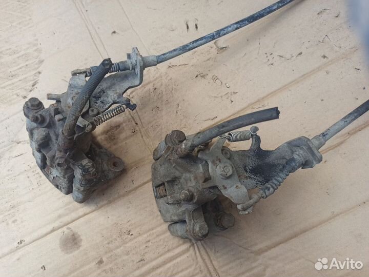 Комплект задних суппортов Nissan Almera N16