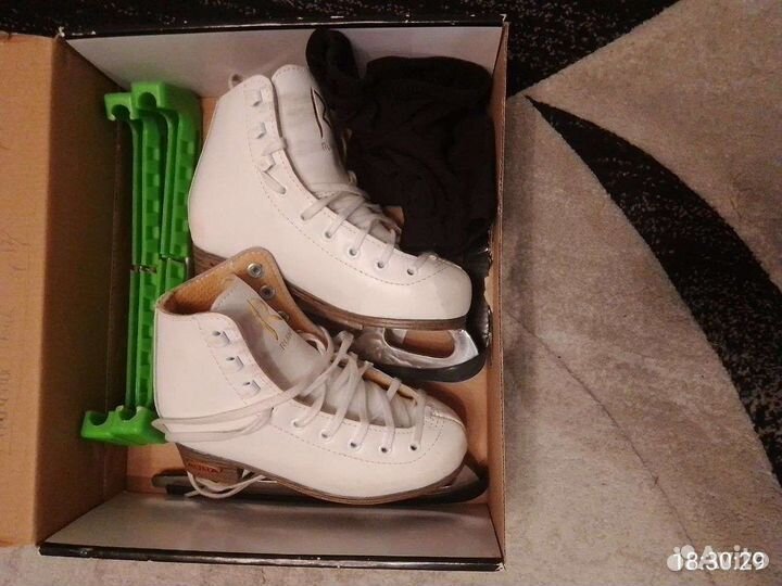 Коньки для фигурного катания