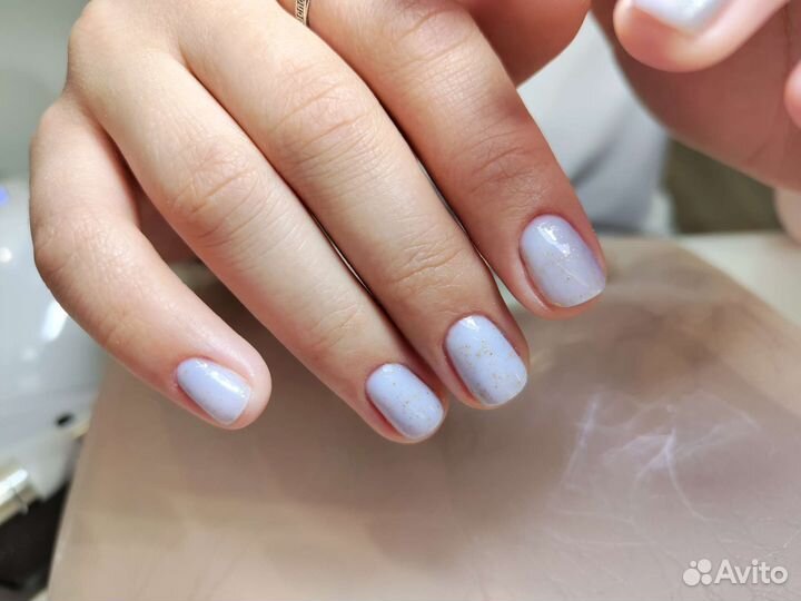 Модель на маникюр, наращивание, педикюр