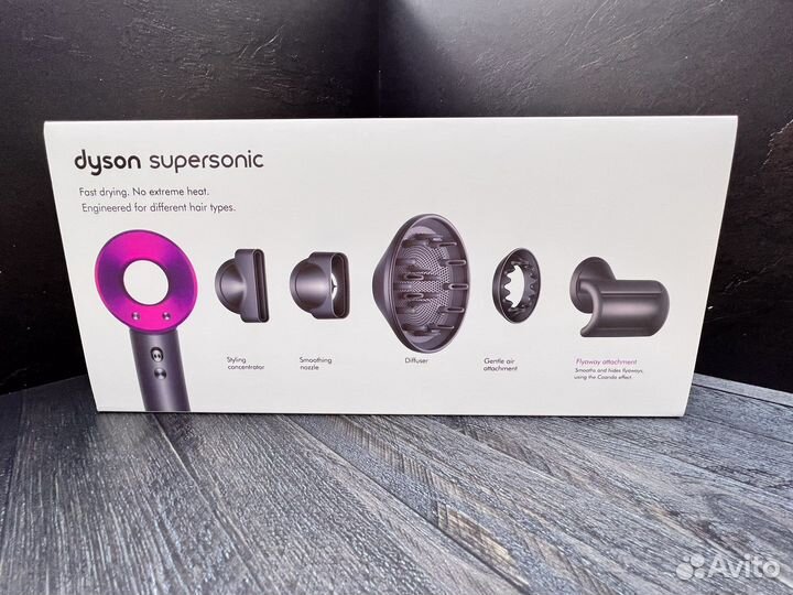 Фен Dyson/Дайсон с гравировками Малайзия