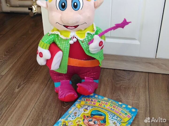 Разные игрушки для малышей