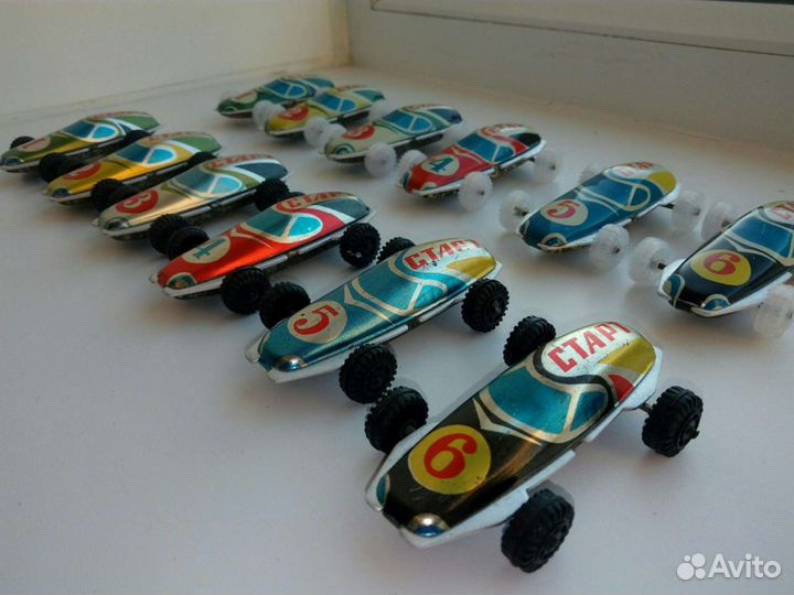 Жестяные гоночные машинки ралли старт