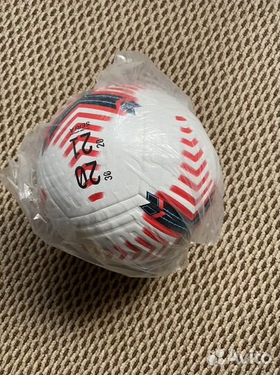 Футбольный мяч новый