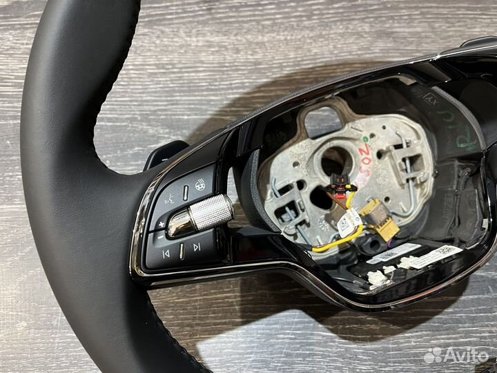 Руль с подогревом и лепестками skoda 2021