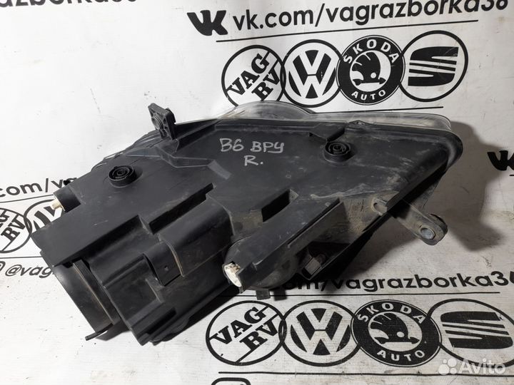 Фара правая VW / Volkswagen Passat B6