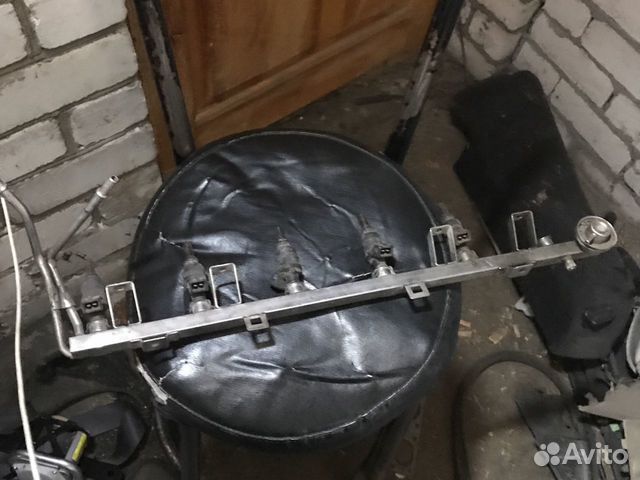 Топливная рампа с форсунками бмв е39