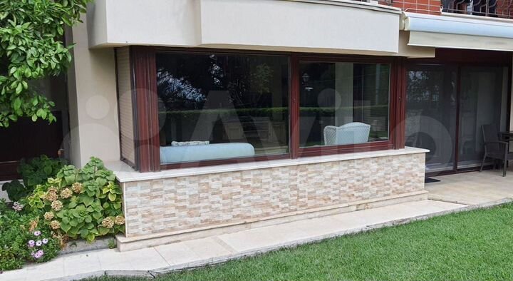 Дом 350 м² на участке 6 сот.