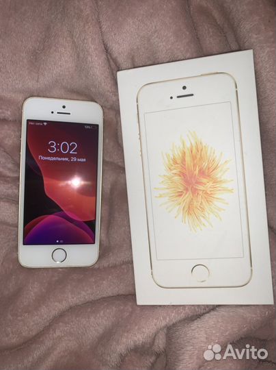 Телефон iPhone se 2017