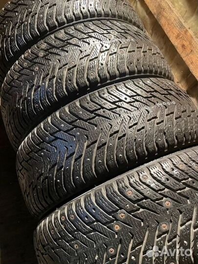 Nokian Tyres Hakkapeliitta 8 215/55 R17