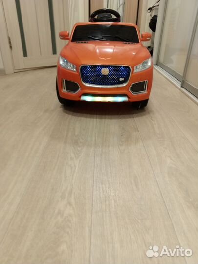 Детский электромобиль