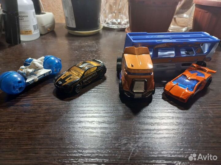 Коллекция машинок Hot Wheels