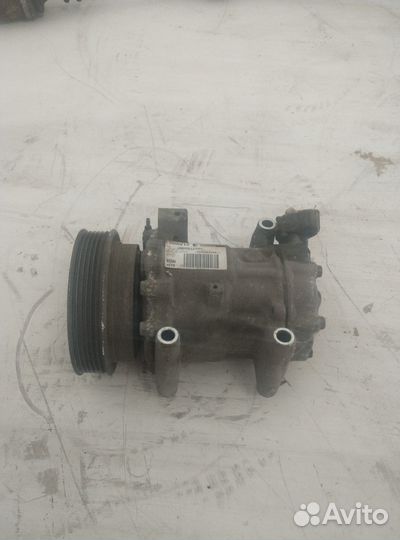 8200953358 компрессор кондиционера рено симбол
