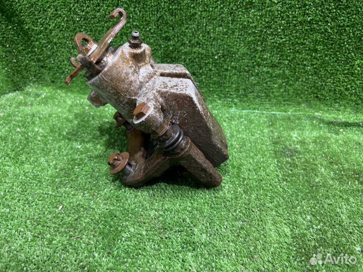 Суппорт тормозной задний правый Renault Megane