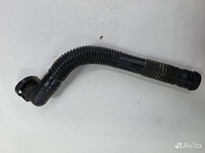 Патрубок воздушного фильтра VW Tiguan 2.0