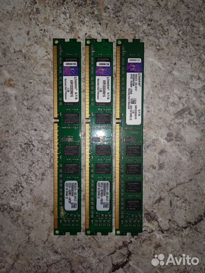 Kingston KVR1333D3N9/1G DDR3 1333 мгц цена за 3шт