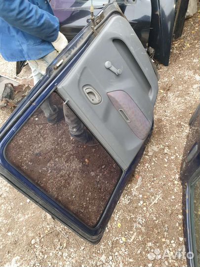 Стеклоподьемник передний на Сузуки wagon 1.3