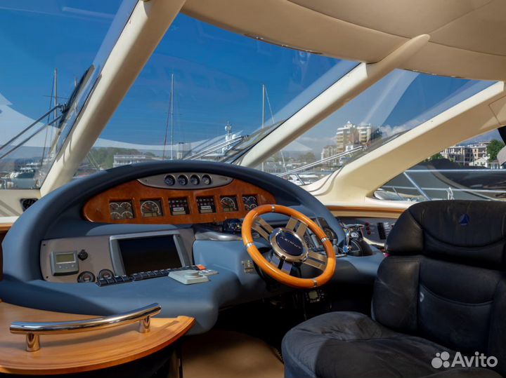 Прогулки на яхтах и катерах