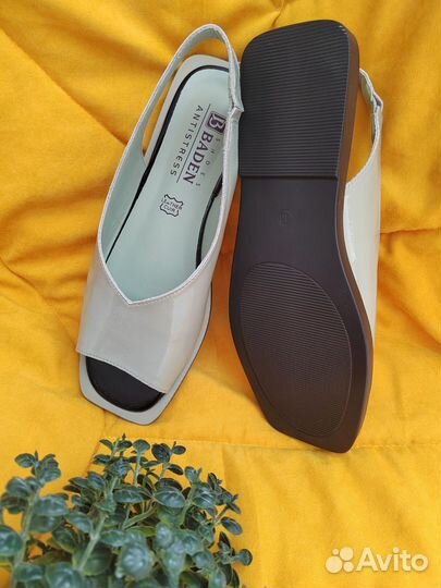 Новые босоножки Baden