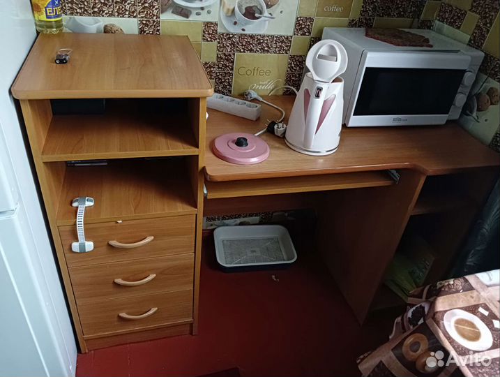 Компьютерный стол