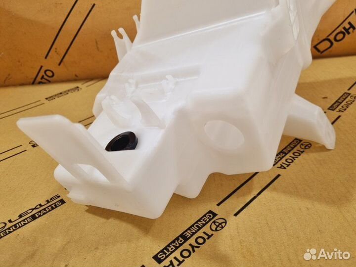 Бачок омывателя Kia Rio 4 FB