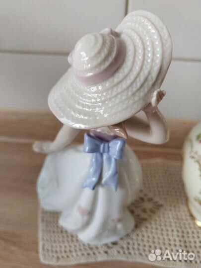 Фарфоровые статуэтки, Pavone