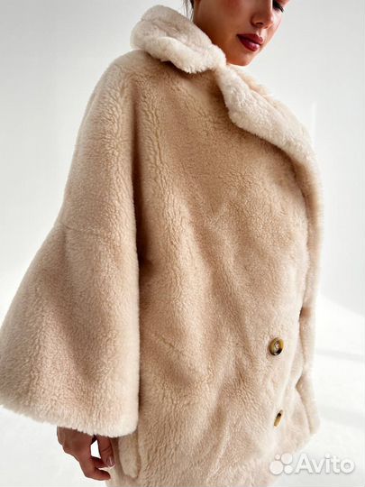 Куртка из шерсти бежевая двубортная 42(S)