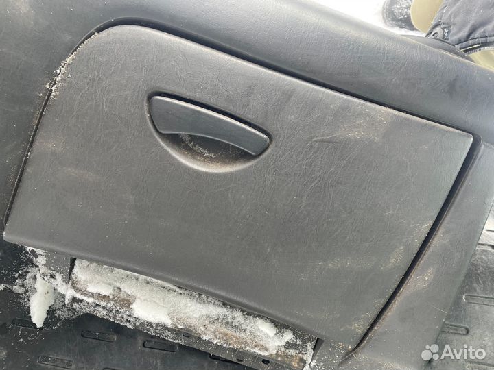 Бардачок Ford Focus 1